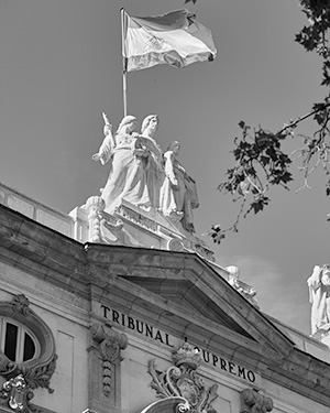 Detalle de la fachada del Tribunal Supremo
