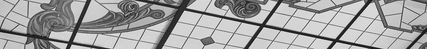 detalle de la vidriera del Palacio de Fontalba, sede de la Fiscalía General del Estado