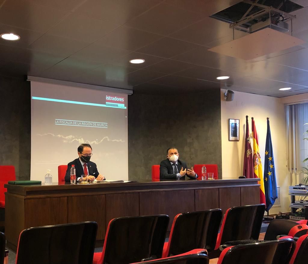 Reunión del Fiscal Superior de Murcia y la Junta Autonómica del Colegio de Registradores.
