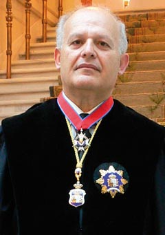 Excmo. Sr. D. Eligio Hernández Gutiérrez