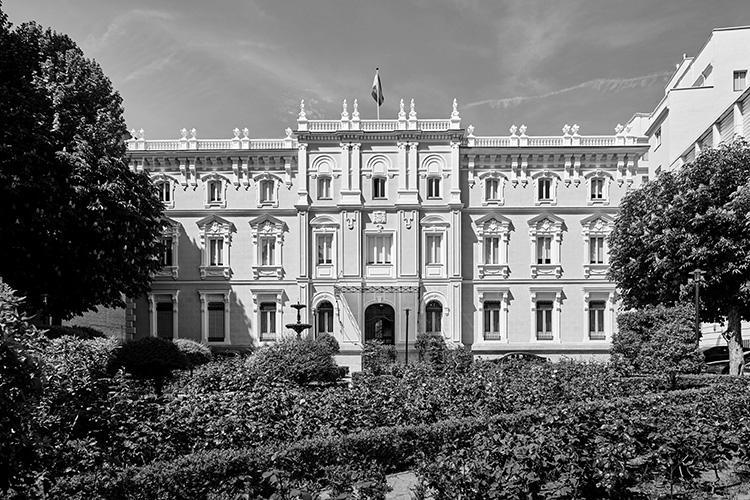Fachada principal del Palacio de Fontalba
