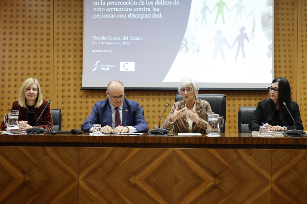 Cuarenta fiscales se especializan en delitos de odio contra personas ...